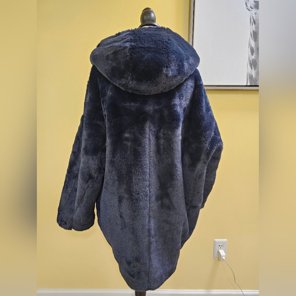NWOT UGG Nori Oversized Coat- Faux Fur - Picture 4 of 17